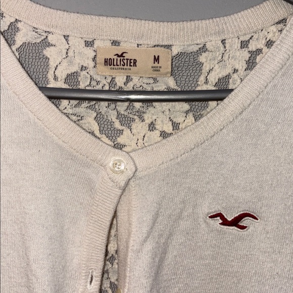 💥2/$33💥 Hollister Cream Button Up Cardigan with Lace Back - Picture 3 of 10